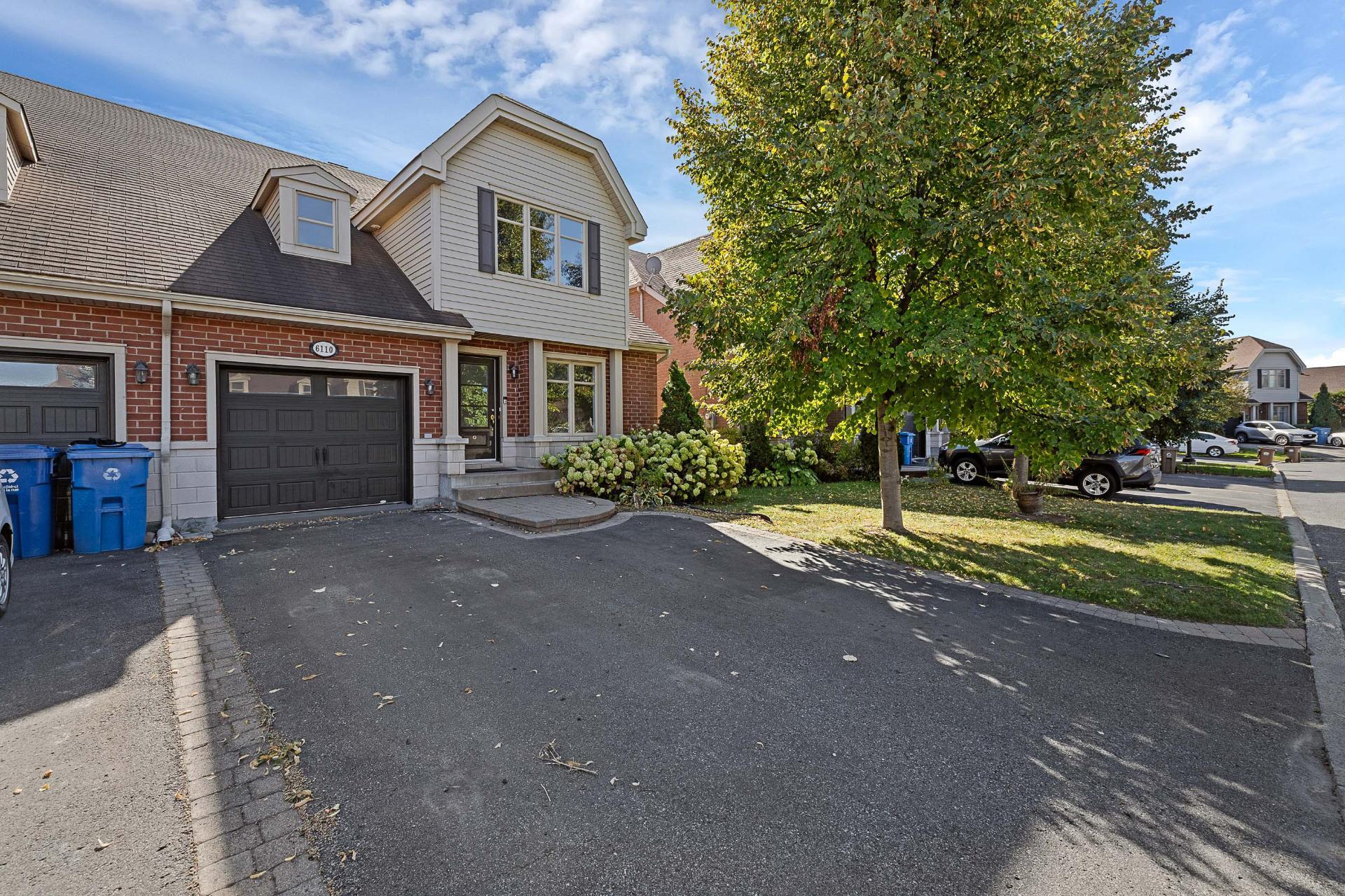 









6110


Rue Cortot

,
Brossard,




QC
J4Z0L1

