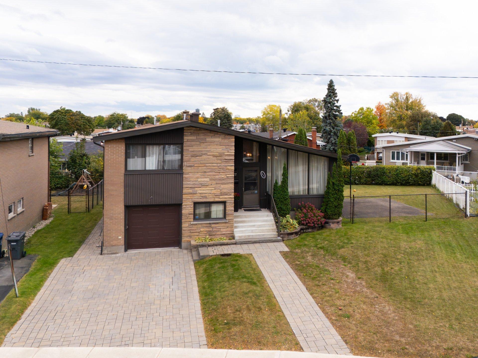 









1438


Rue Franklin

,
Laval (Chomedey),




QC
H7W1K6

