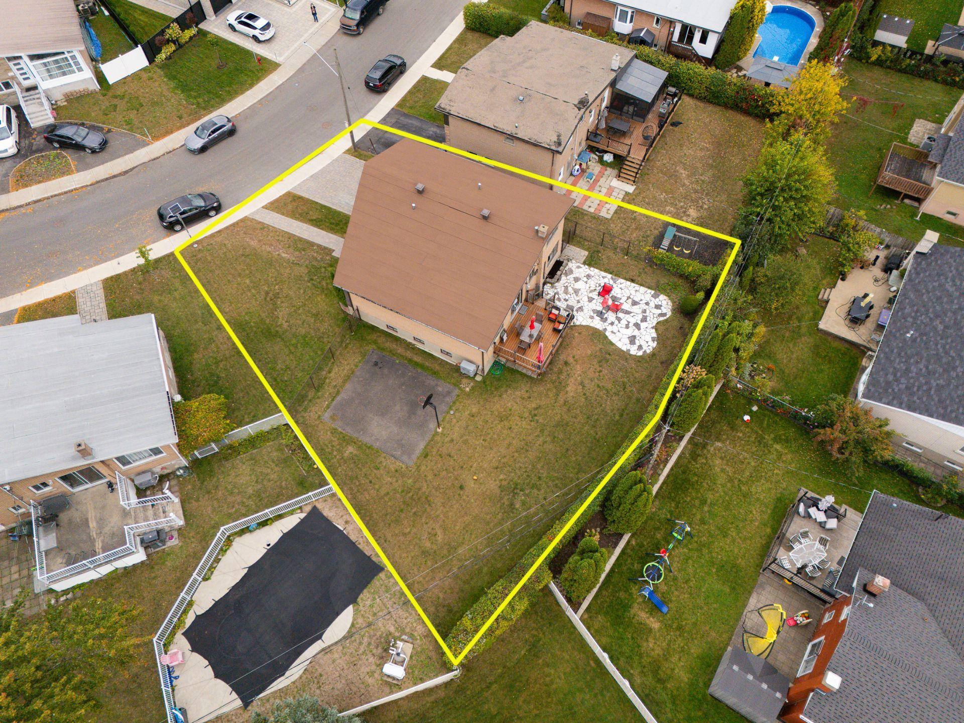 









1438


Rue Franklin

,
Laval (Chomedey),




QC
H7W1K6

