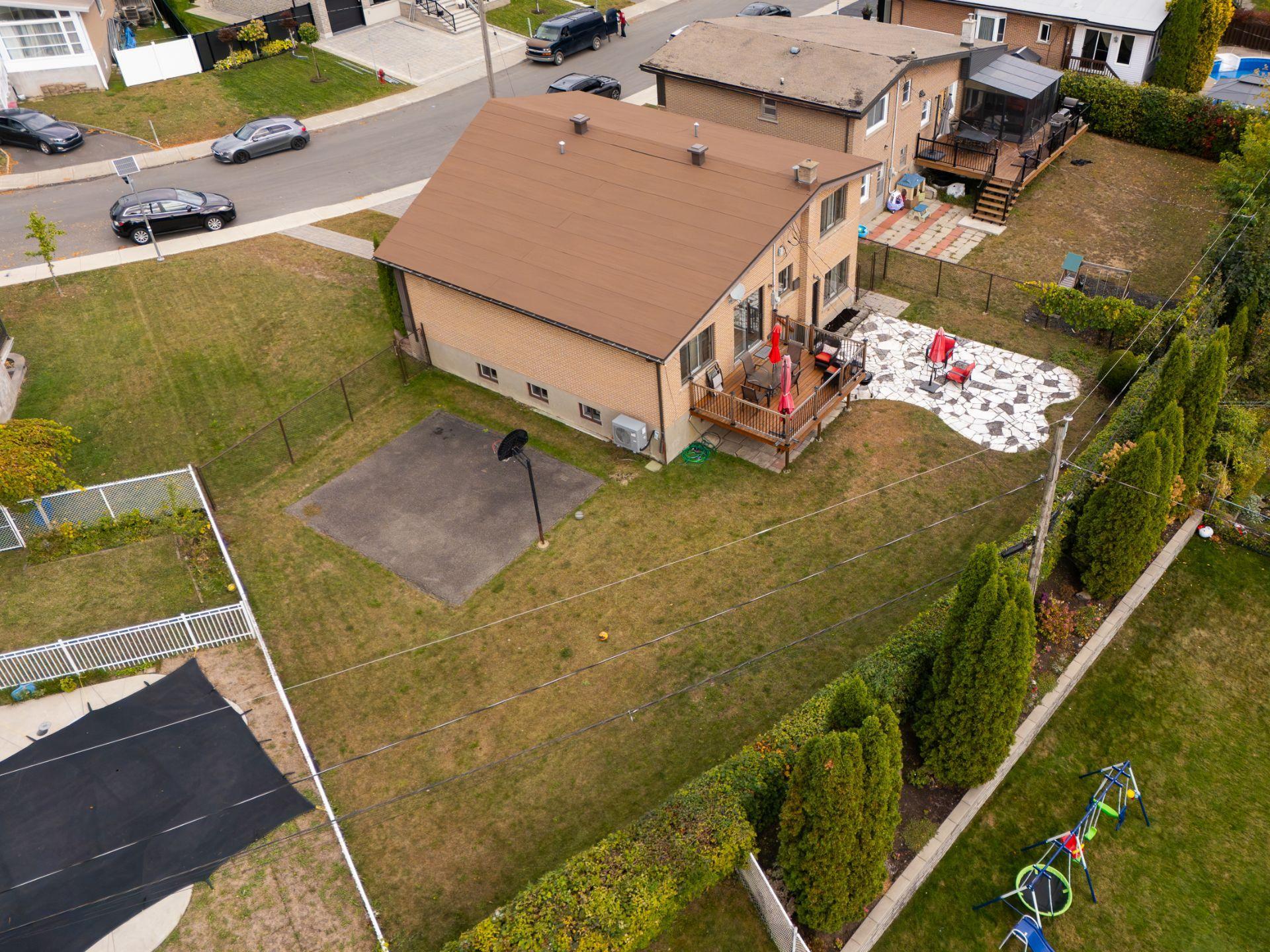 









1438


Rue Franklin

,
Laval (Chomedey),




QC
H7W1K6

