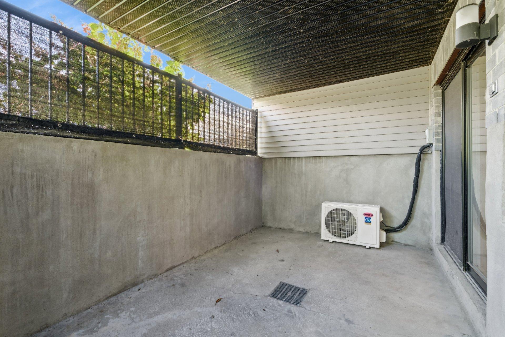 









622


Rue Jeanne-Mance

, 004,
Salaberry-de-Valleyfield,




QC
J6T4G5

