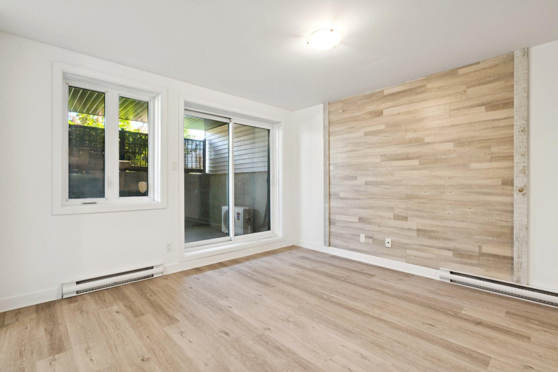 









622


Rue Jeanne-Mance

, 004,
Salaberry-de-Valleyfield,




QC
J6T4G5

