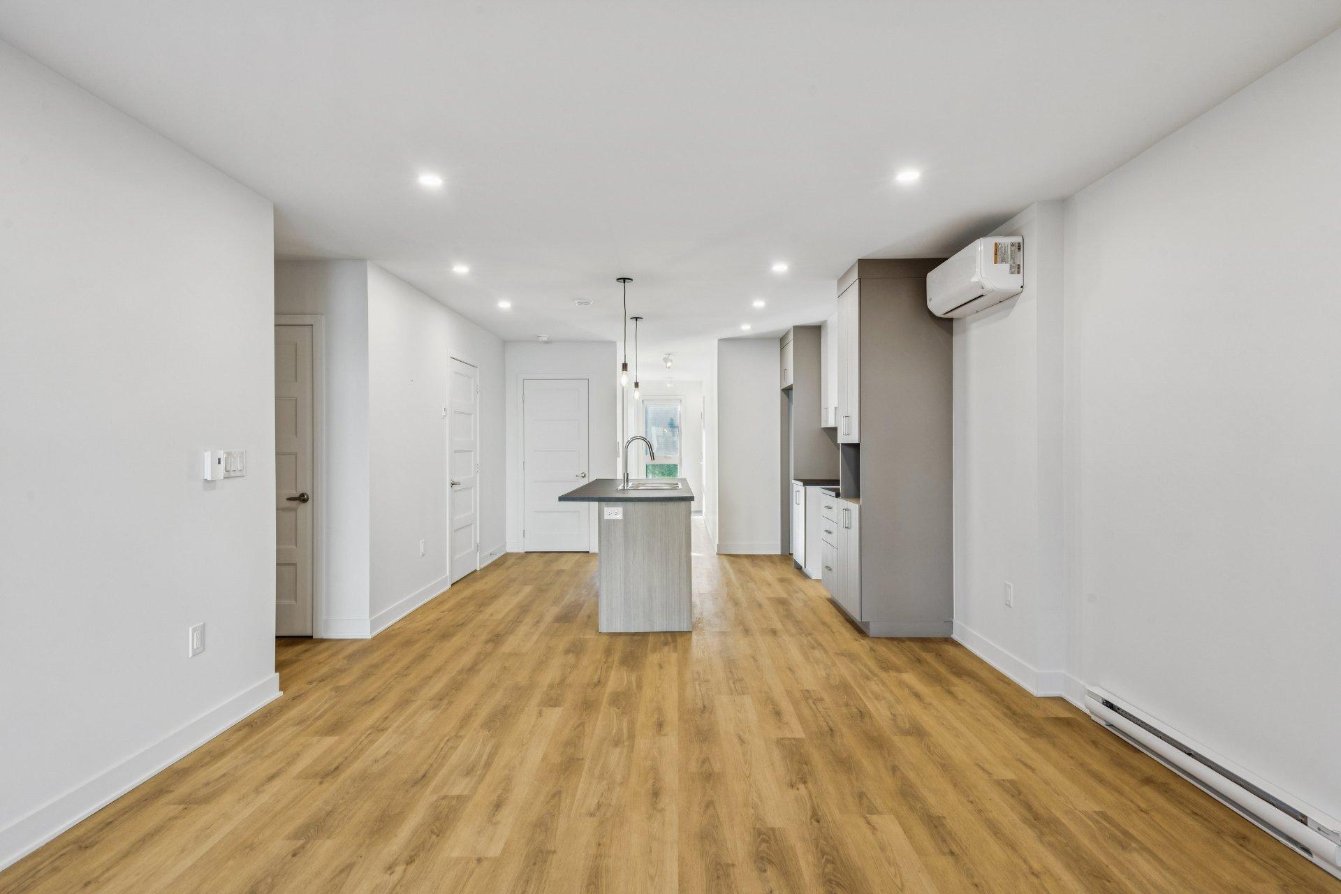 









6


Av. du Parc

, 2,
Salaberry-de-Valleyfield,




QC
J6T2H8

