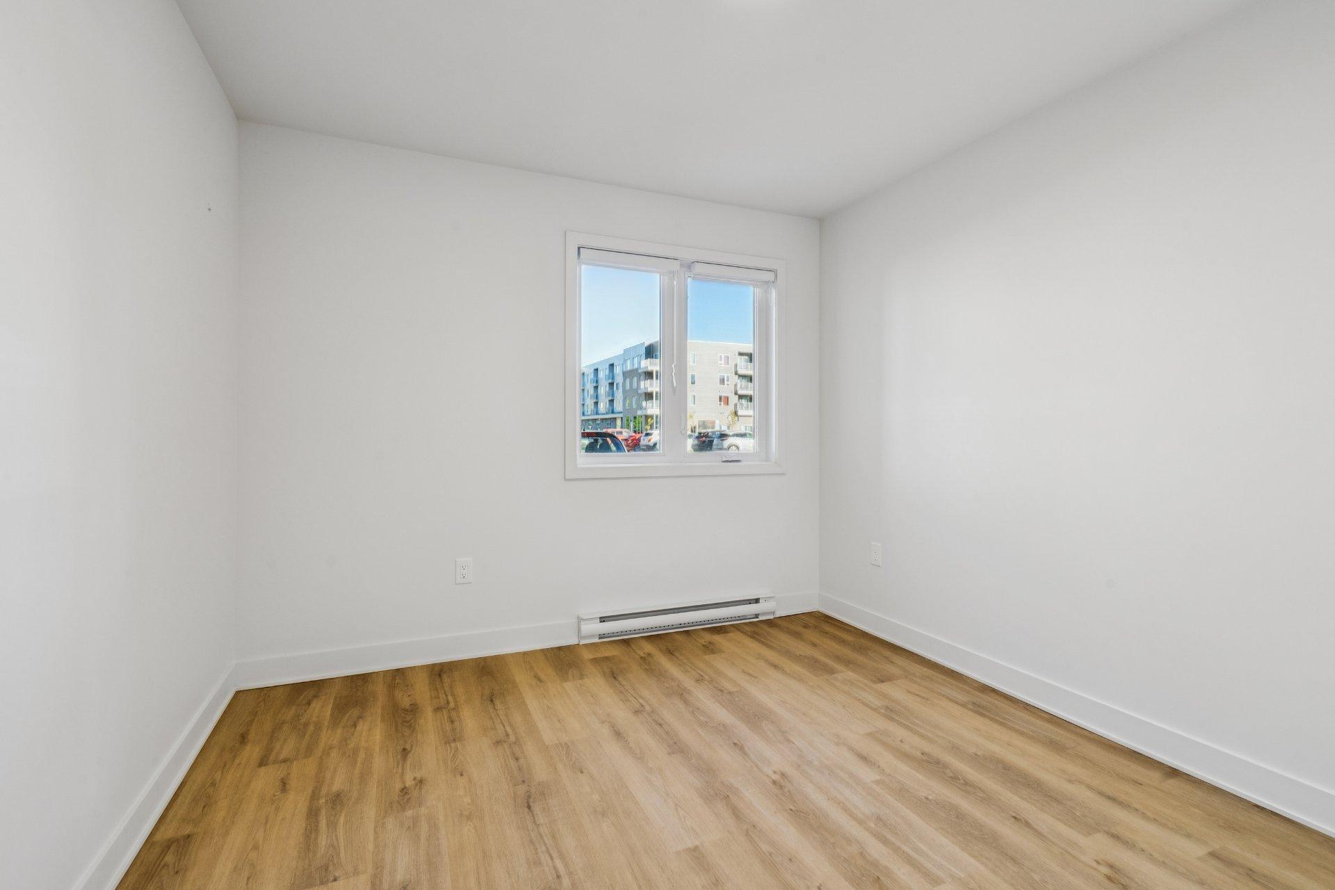 









6


Av. du Parc

, 2,
Salaberry-de-Valleyfield,




QC
J6T2H8


