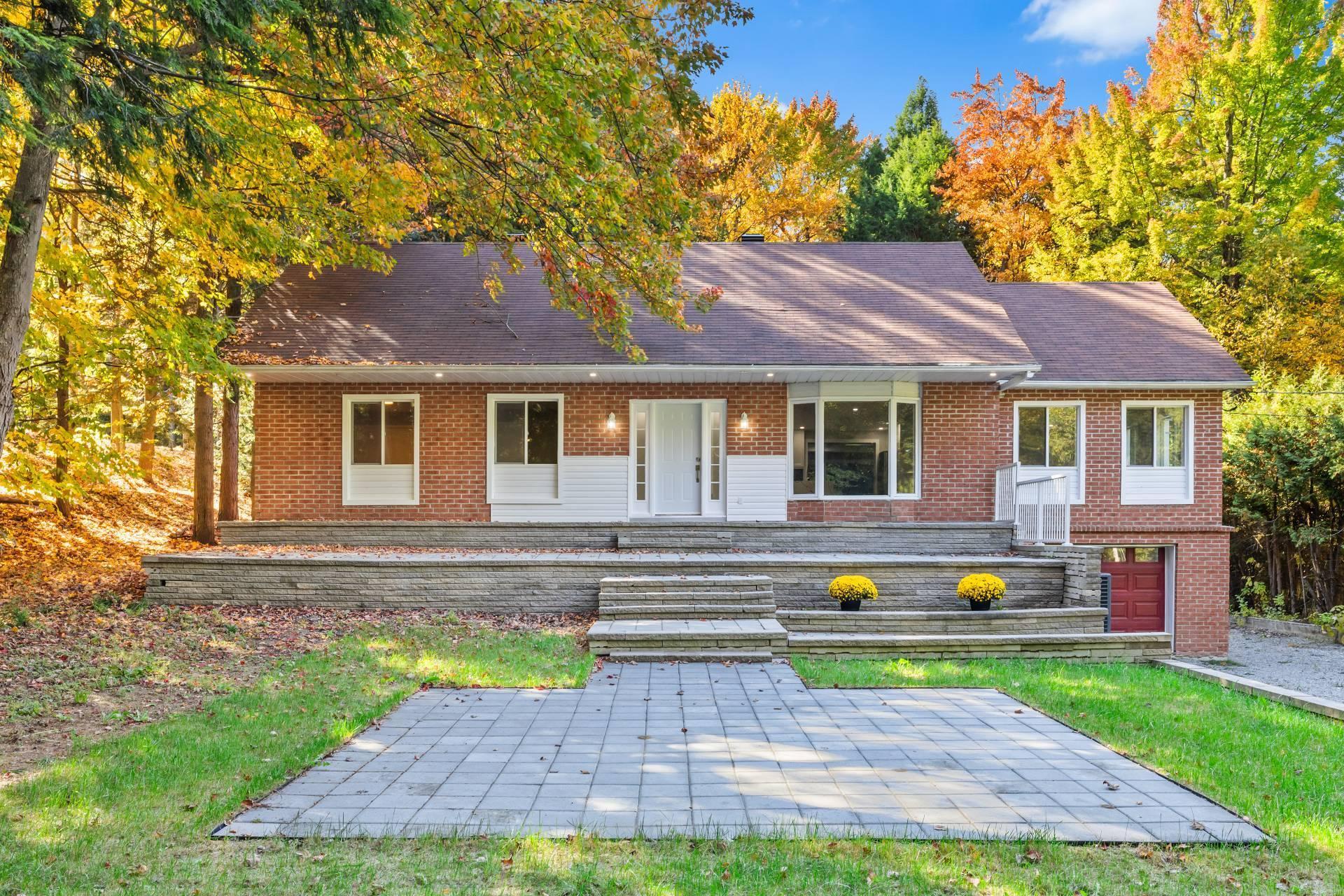 









3162


Rue Pine Tree

,
Saint-Lazare,




QC
J7T2J3

