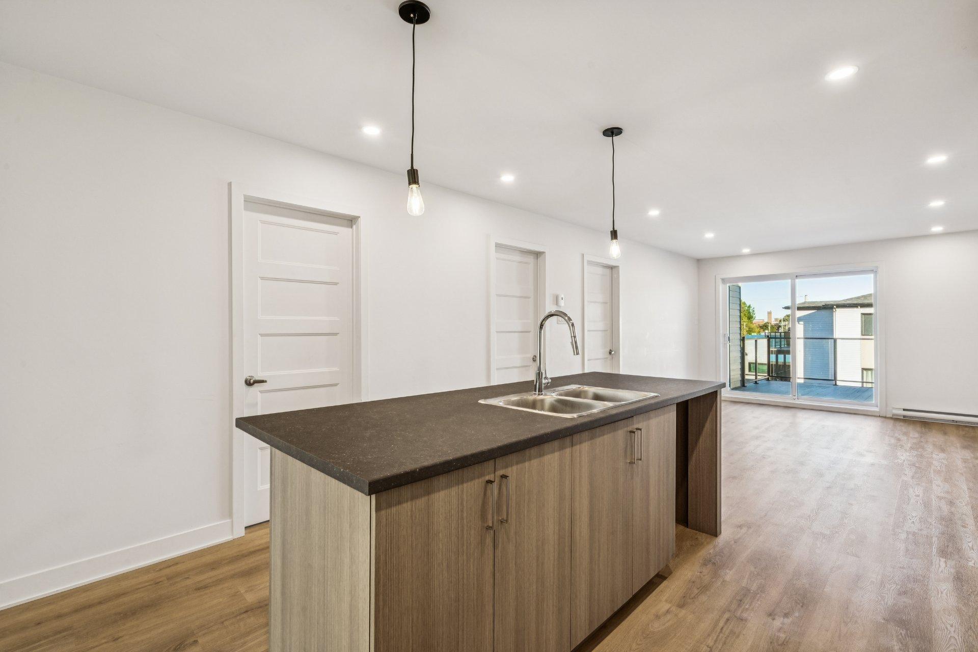 









6


Av. du Parc

, 5,
Salaberry-de-Valleyfield,




QC
J6T2H8


