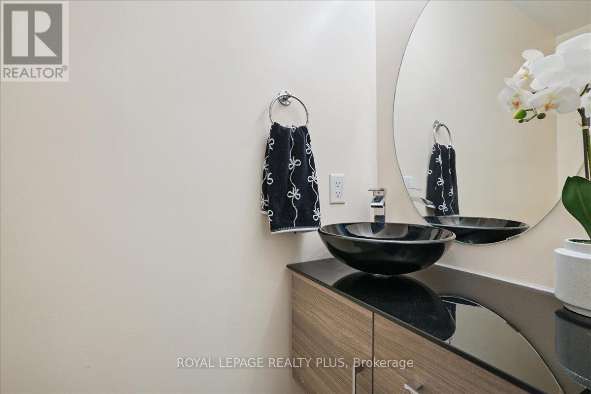 












248 DUNCAN LANE

,
Milton,




Ontario
L9T7A8

