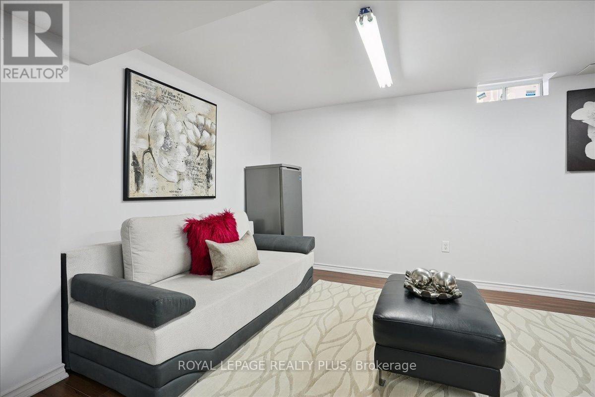 












248 DUNCAN LANE

,
Milton,




Ontario
L9T7A8

