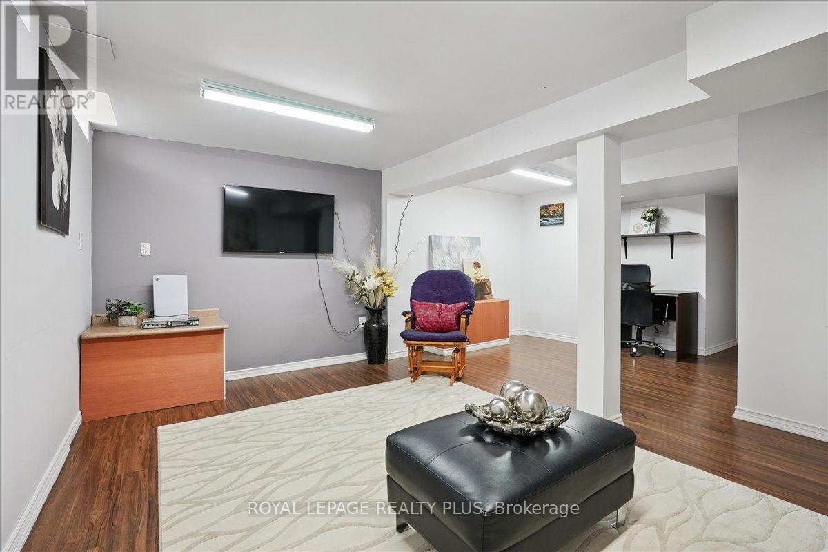 












248 DUNCAN LANE

,
Milton,




Ontario
L9T7A8

