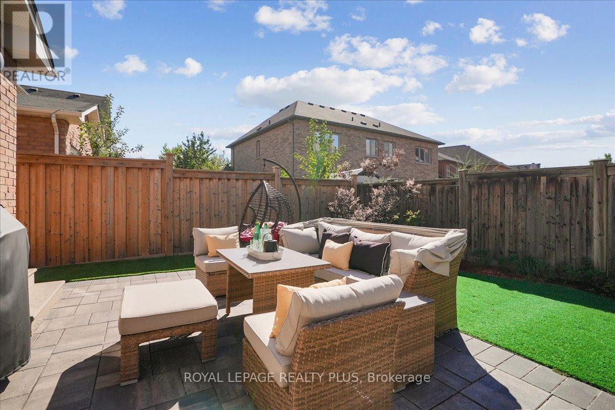 












248 DUNCAN LANE

,
Milton,




Ontario
L9T7A8

