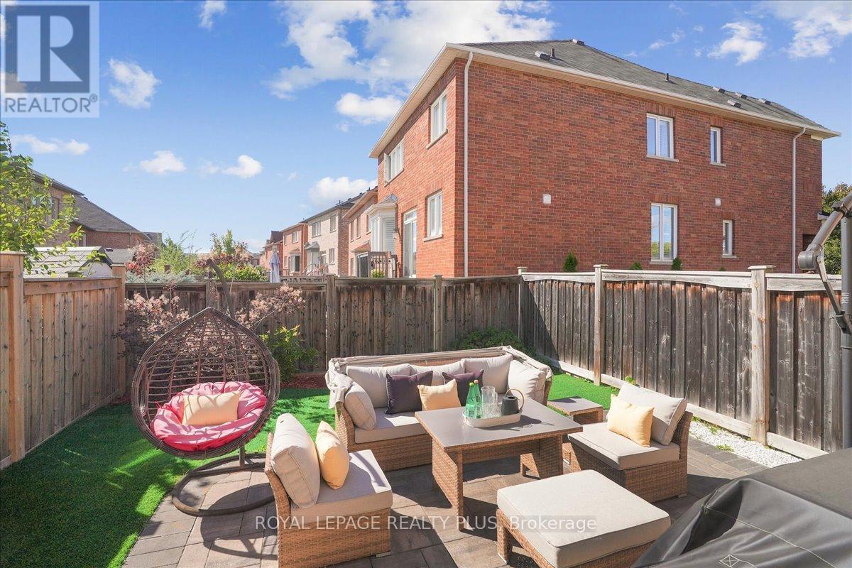 












248 DUNCAN LANE

,
Milton,




Ontario
L9T7A8

