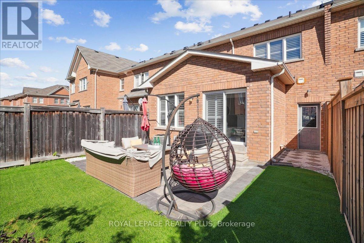 












248 DUNCAN LANE

,
Milton,




Ontario
L9T7A8

