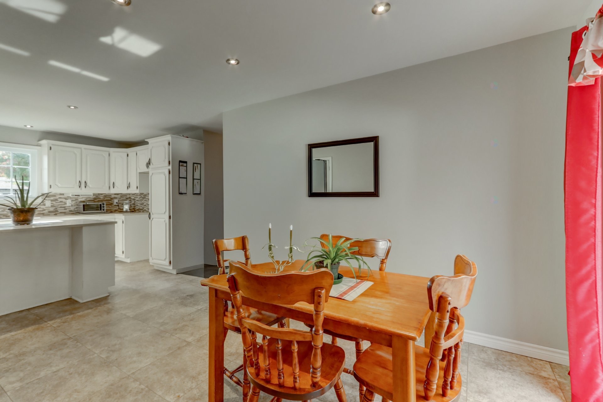 









17


Carré Rémi

,
Blainville,




QC
J7C2V4

