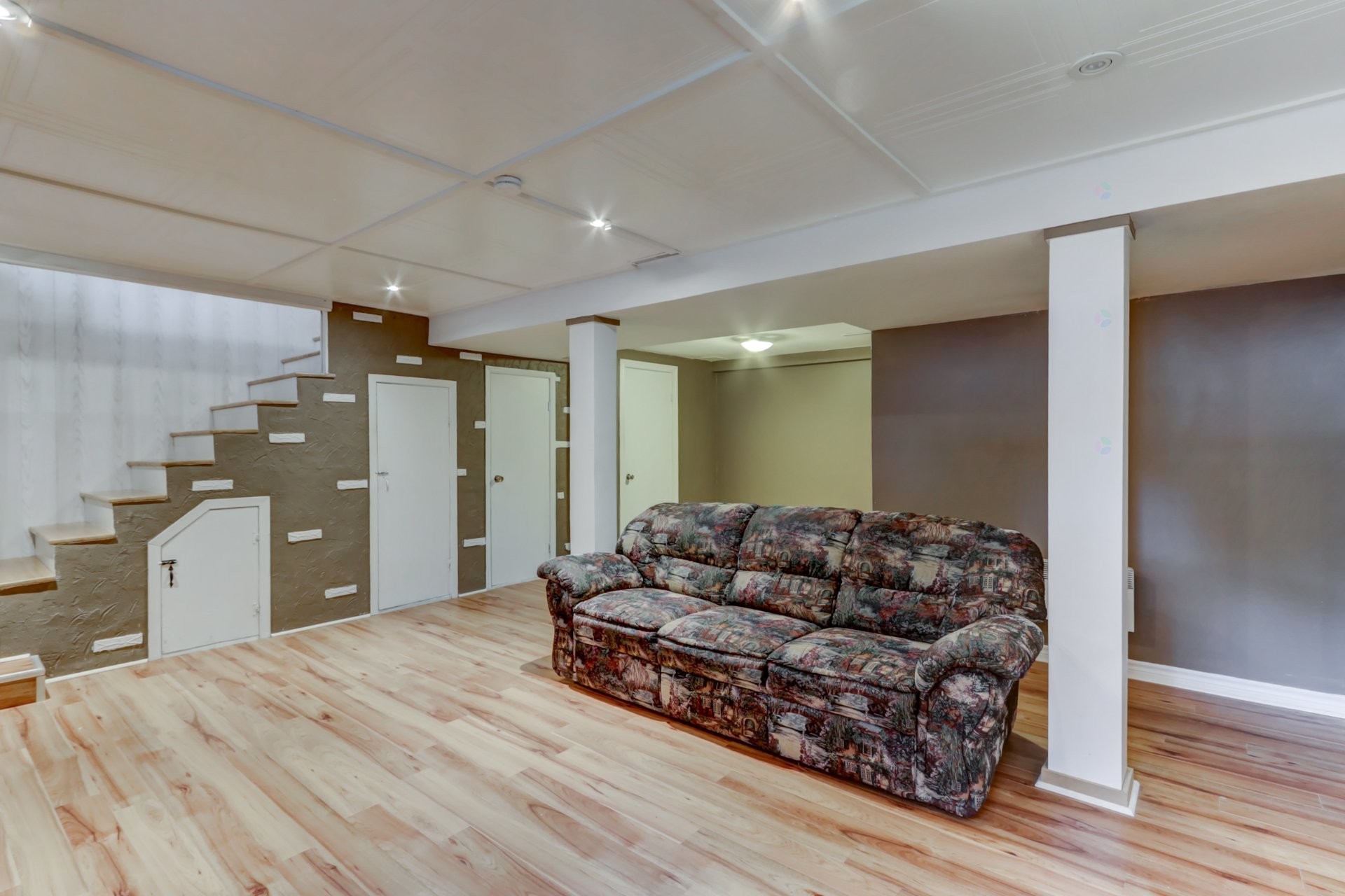 









17


Carré Rémi

,
Blainville,




QC
J7C2V4

