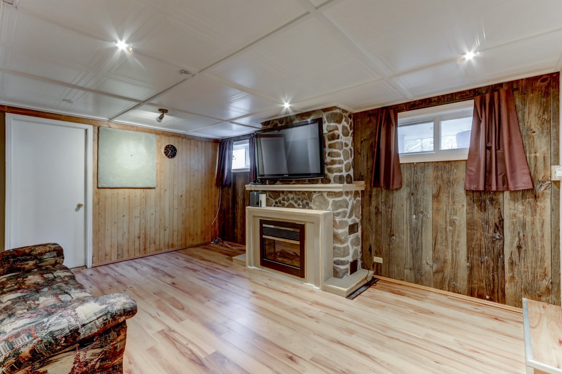 









17


Carré Rémi

,
Blainville,




QC
J7C2V4

