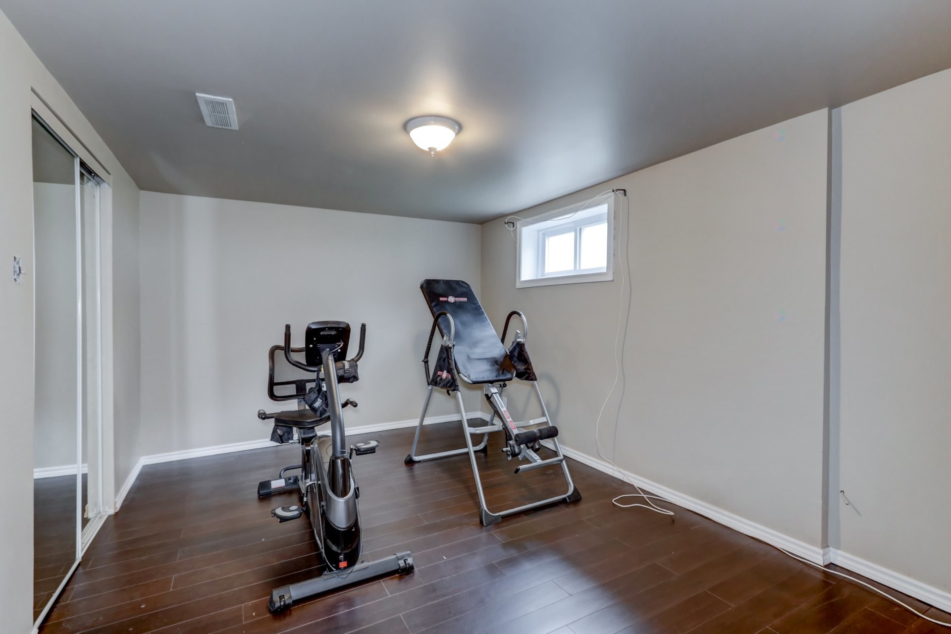 









17


Carré Rémi

,
Blainville,




QC
J7C2V4

