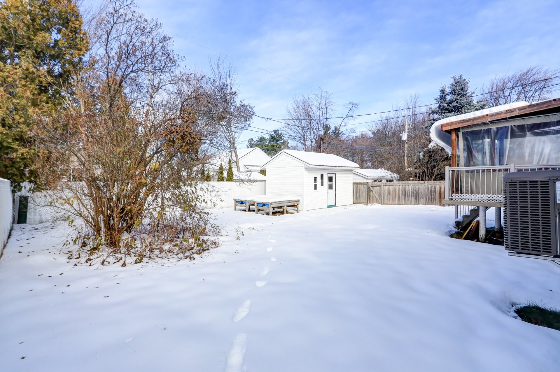 









17


Carré Rémi

,
Blainville,




QC
J7C2V4

