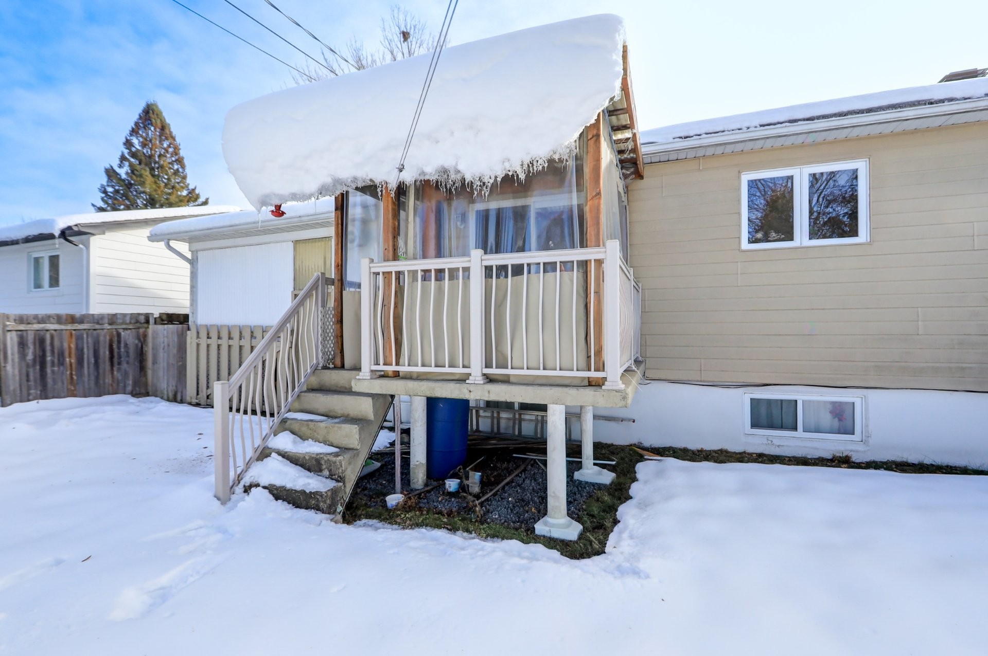 









17


Carré Rémi

,
Blainville,




QC
J7C2V4

