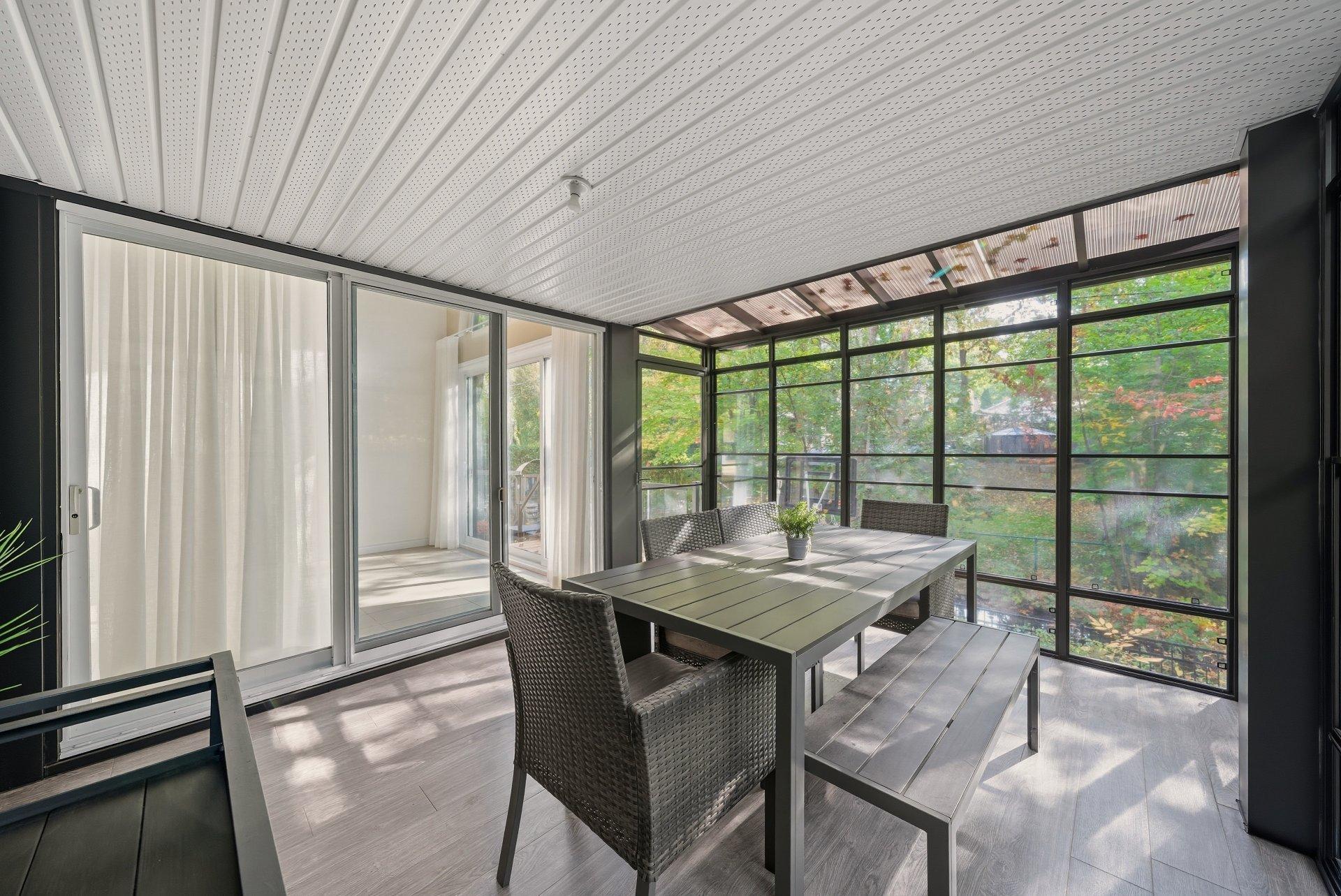 









502


Rue Tailhandier

,
Saint-Bruno-de-Montarville,




QC
J3V4V2

