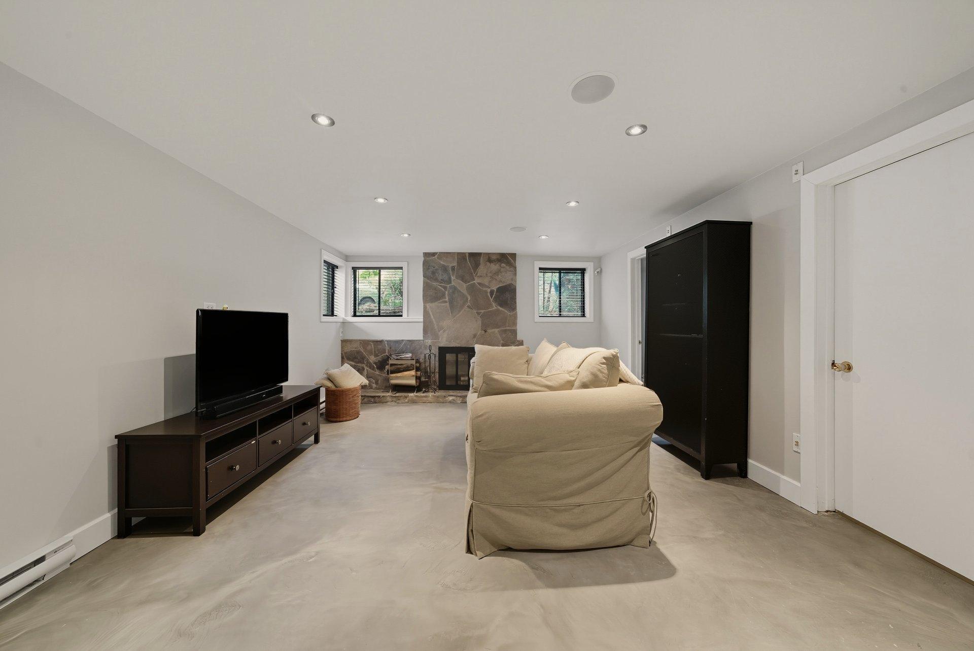 









502


Rue Tailhandier

,
Saint-Bruno-de-Montarville,




QC
J3V4V2


