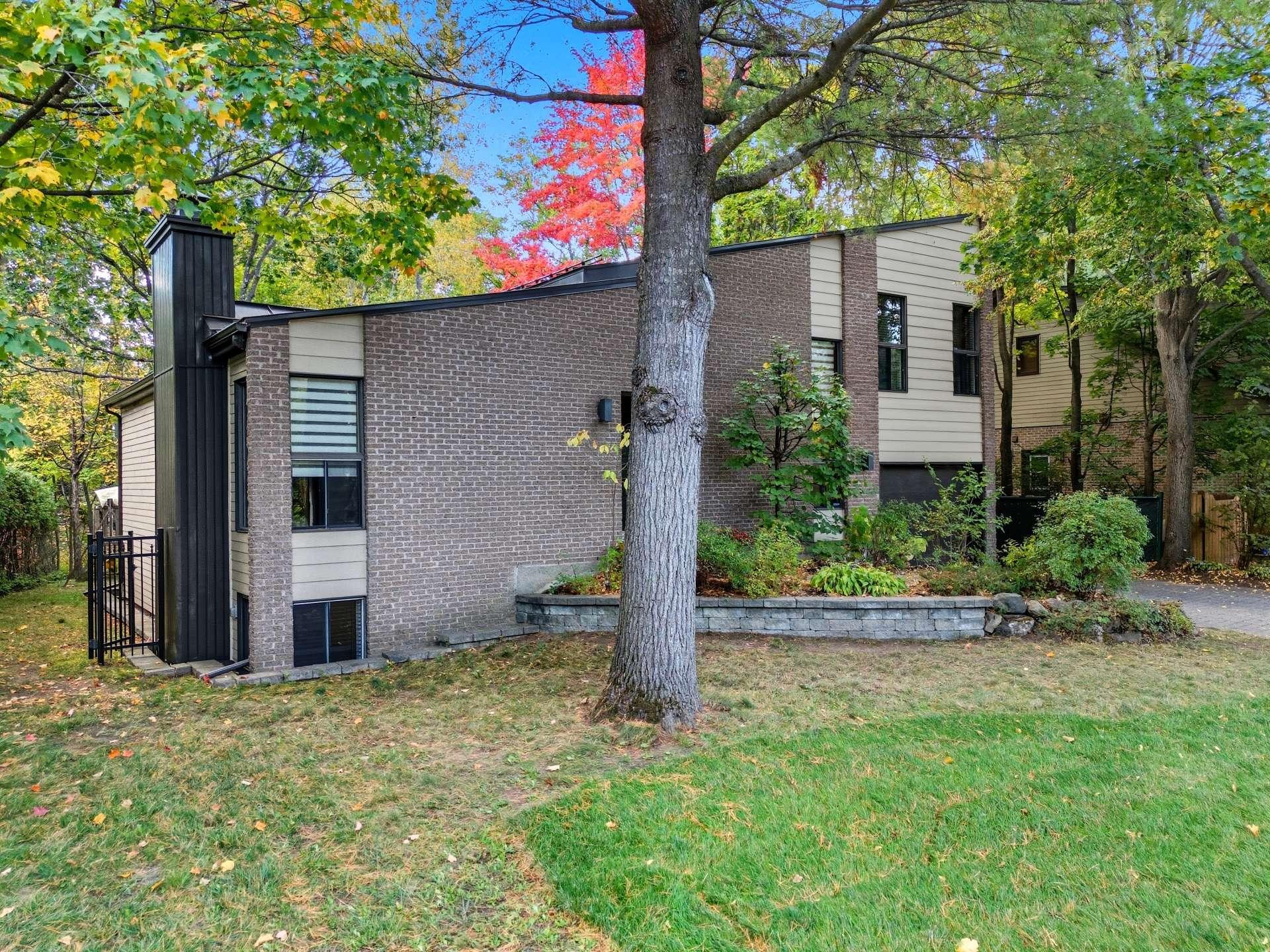 









502


Rue Tailhandier

,
Saint-Bruno-de-Montarville,




QC
J3V4V2

