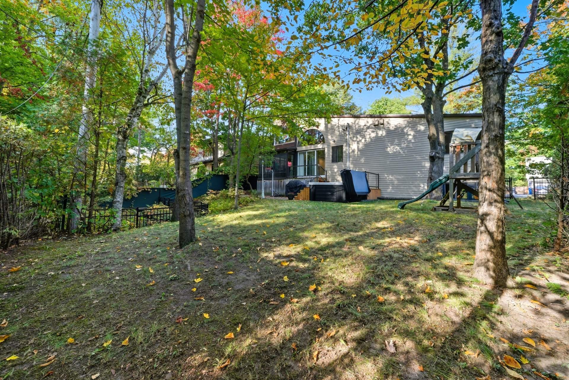 









502


Rue Tailhandier

,
Saint-Bruno-de-Montarville,




QC
J3V4V2

