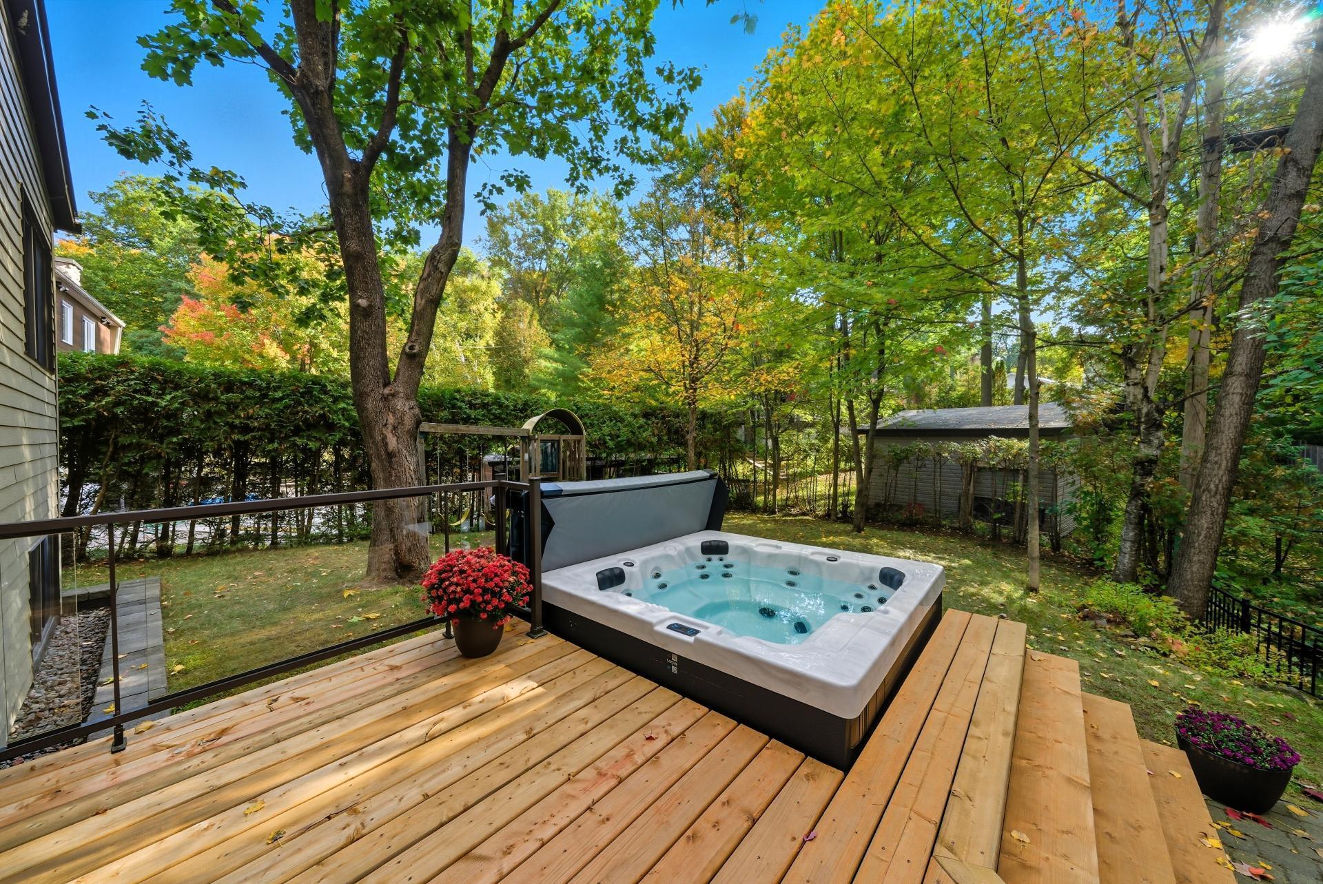 









502


Rue Tailhandier

,
Saint-Bruno-de-Montarville,




QC
J3V4V2

