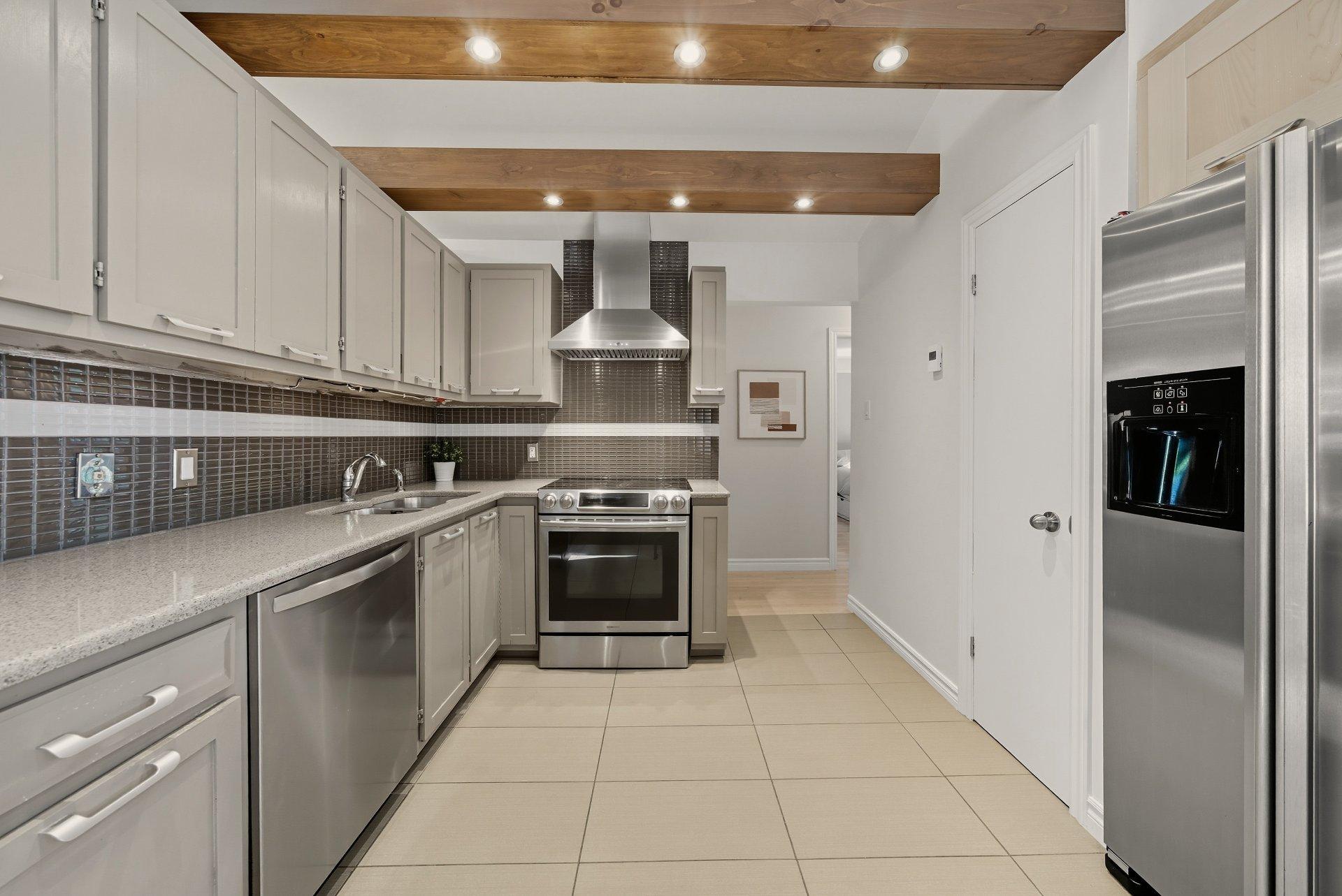 









502


Rue Tailhandier

,
Saint-Bruno-de-Montarville,




QC
J3V4V2

