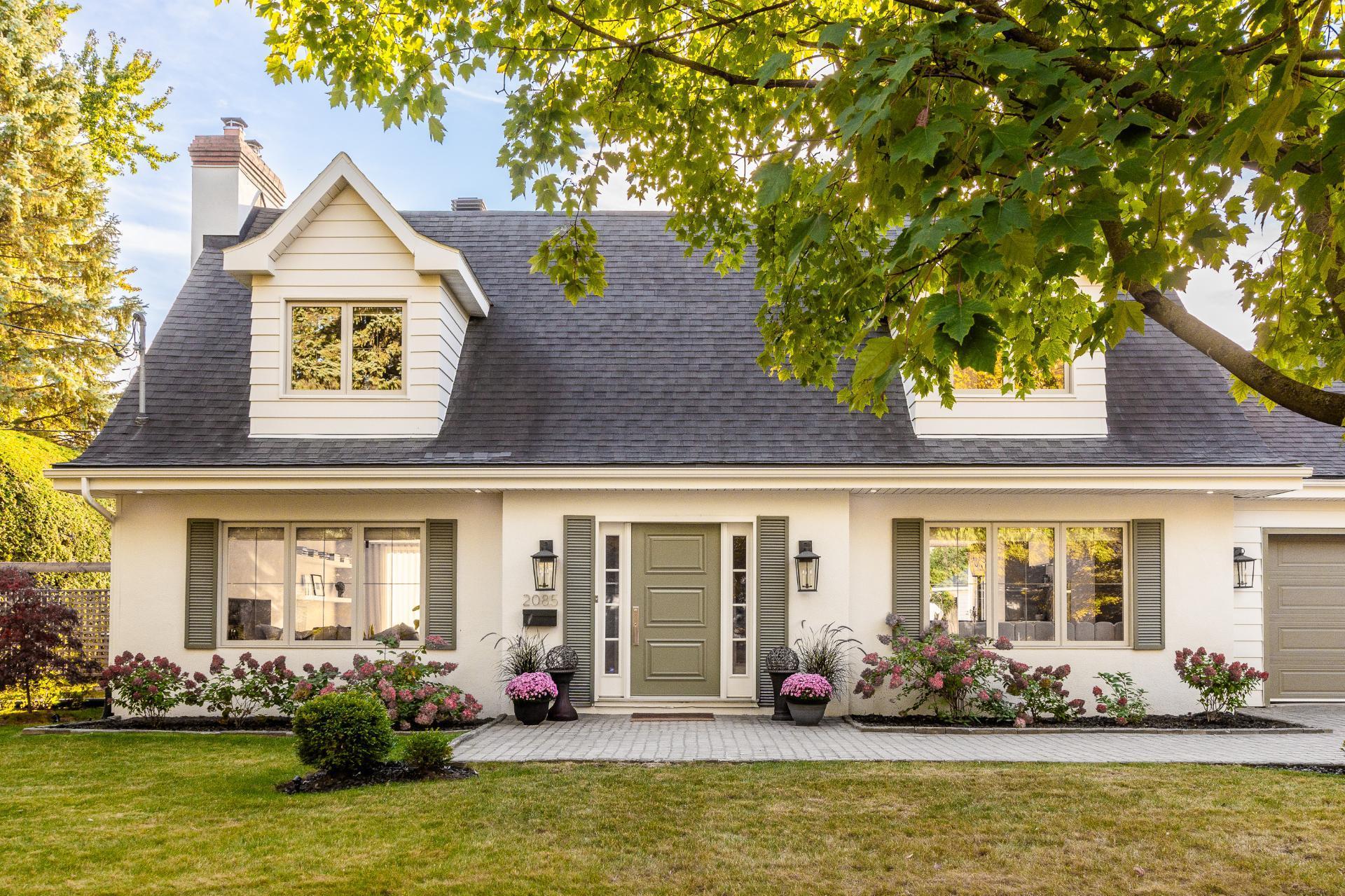 









2085


Rue de la Régence

,
Saint-Bruno-de-Montarville,




QC
J3V4B8

