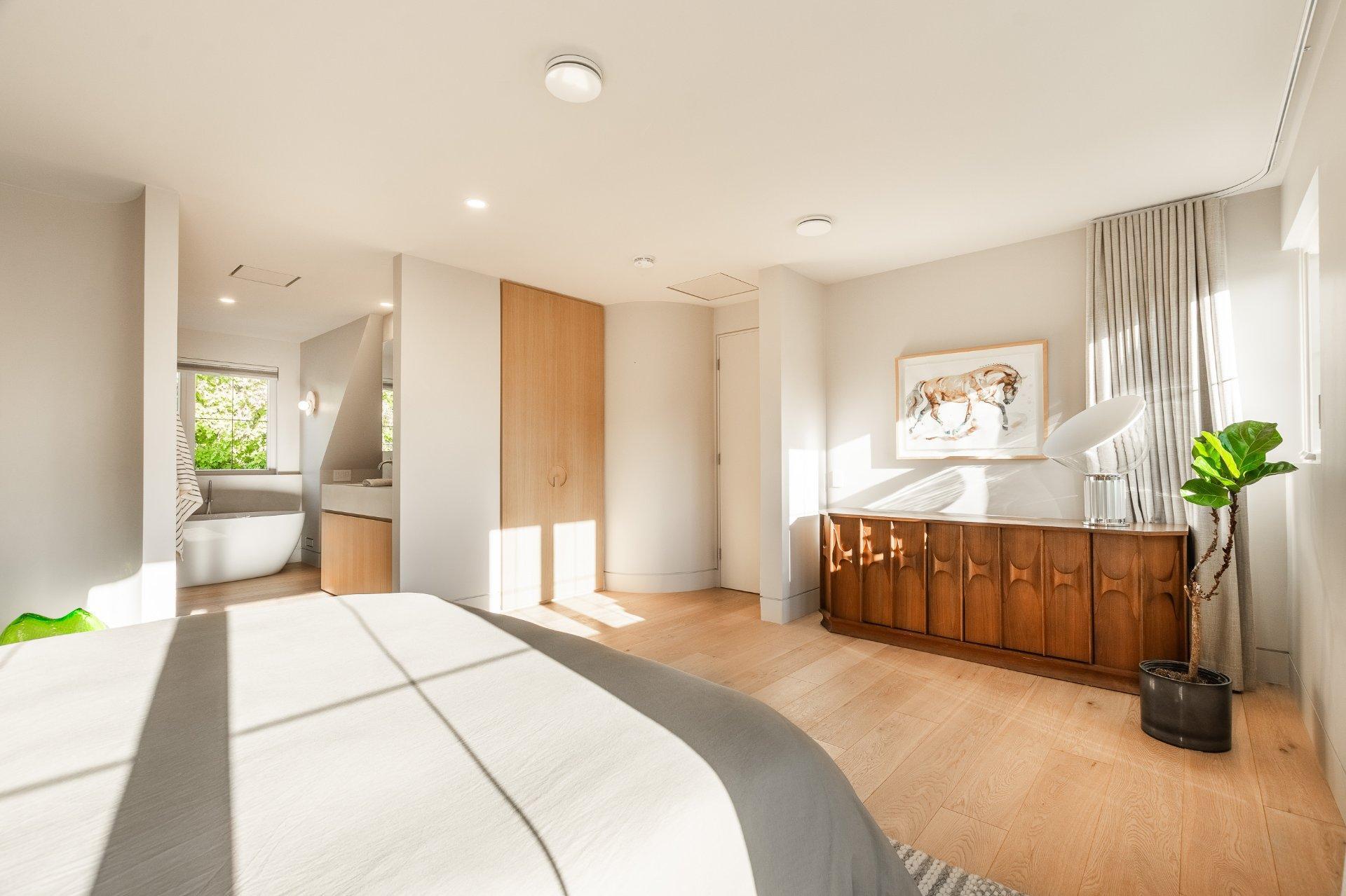 









2085


Rue de la Régence

,
Saint-Bruno-de-Montarville,




QC
J3V4B8

