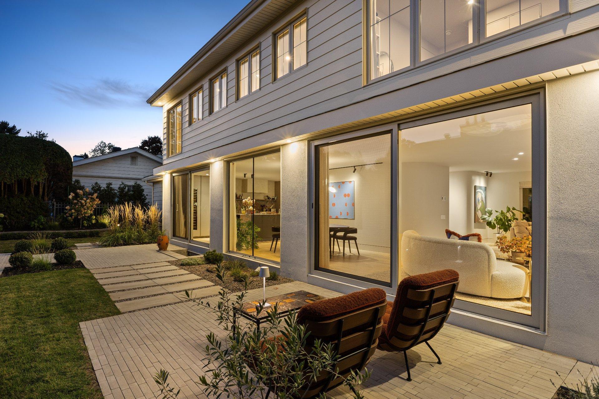 









2085


Rue de la Régence

,
Saint-Bruno-de-Montarville,




QC
J3V4B8

