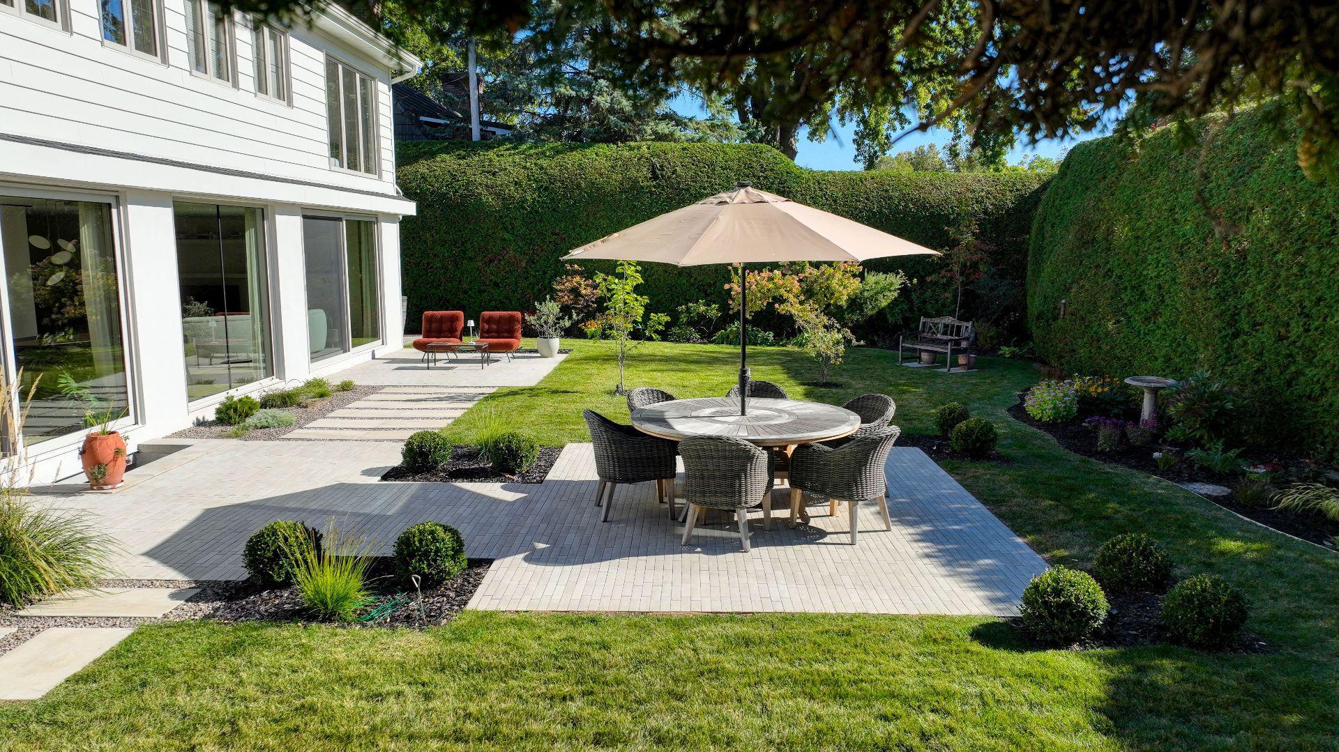 









2085


Rue de la Régence

,
Saint-Bruno-de-Montarville,




QC
J3V4B8

