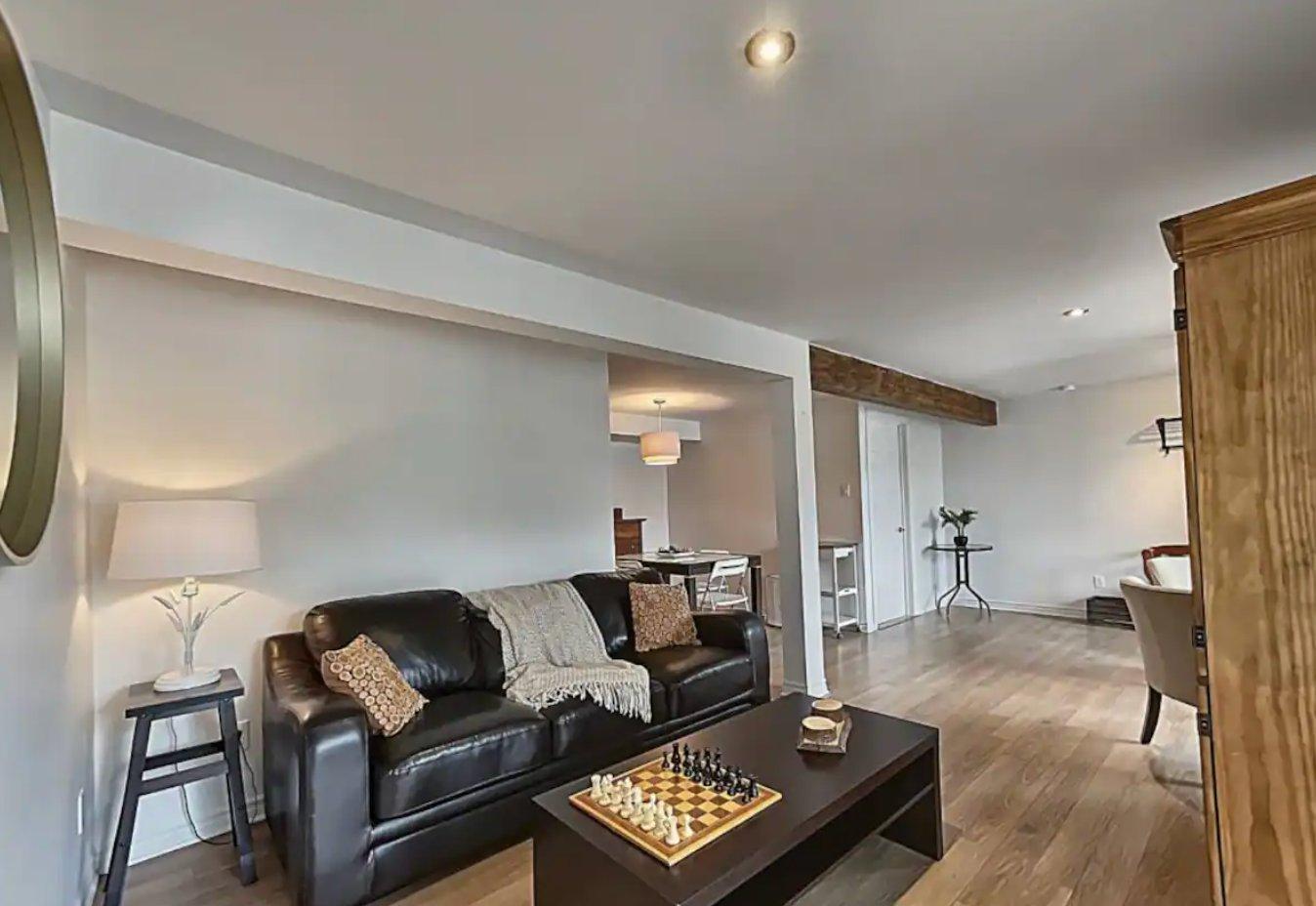 









2705


Route 323 N.

,
Amherst,




QC
J0T2L0

