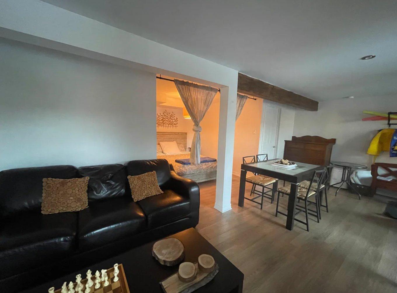 









2705


Route 323 N.

,
Amherst,




QC
J0T2L0

