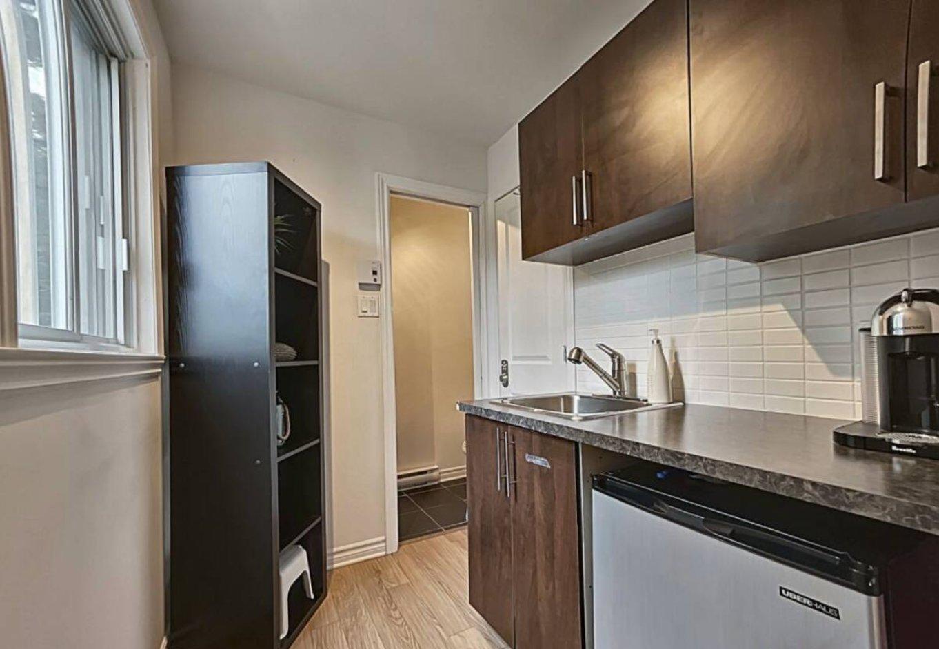 









2705


Route 323 N.

,
Amherst,




QC
J0T2L0

