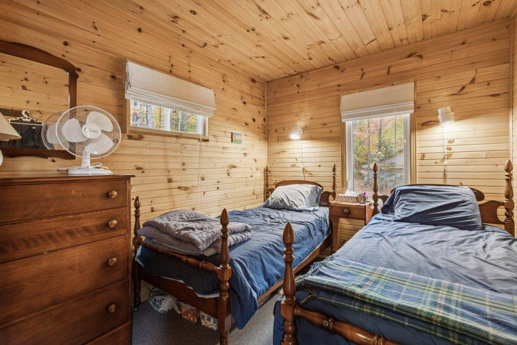









99


Ch. du Lys

,
Val-des-Monts,




QC
J8N1C2

