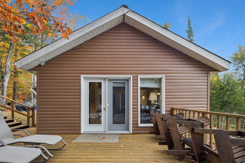 









99


Ch. du Lys

,
Val-des-Monts,




QC
J8N1C2

