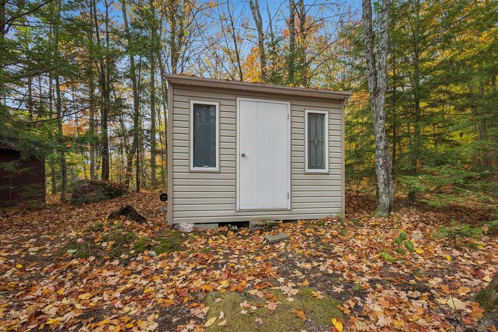 









99


Ch. du Lys

,
Val-des-Monts,




QC
J8N1C2

