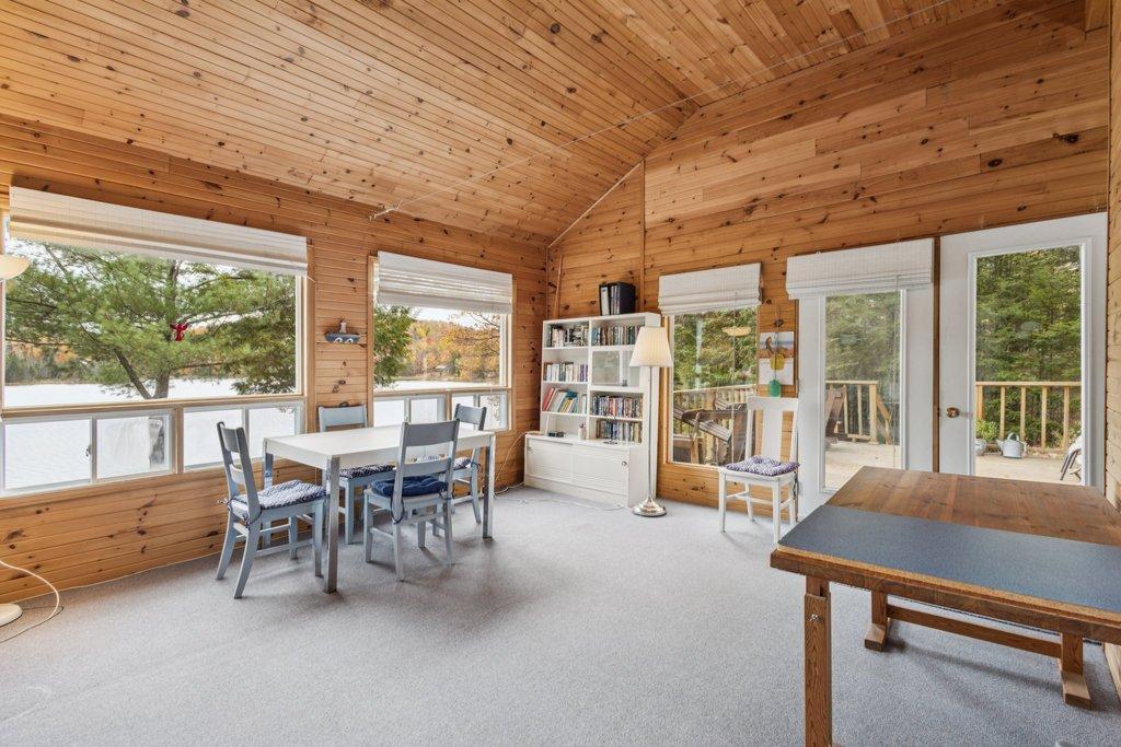 









99


Ch. du Lys

,
Val-des-Monts,




QC
J8N1C2

