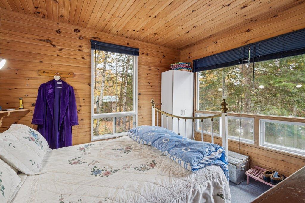 









99


Ch. du Lys

,
Val-des-Monts,




QC
J8N1C2

