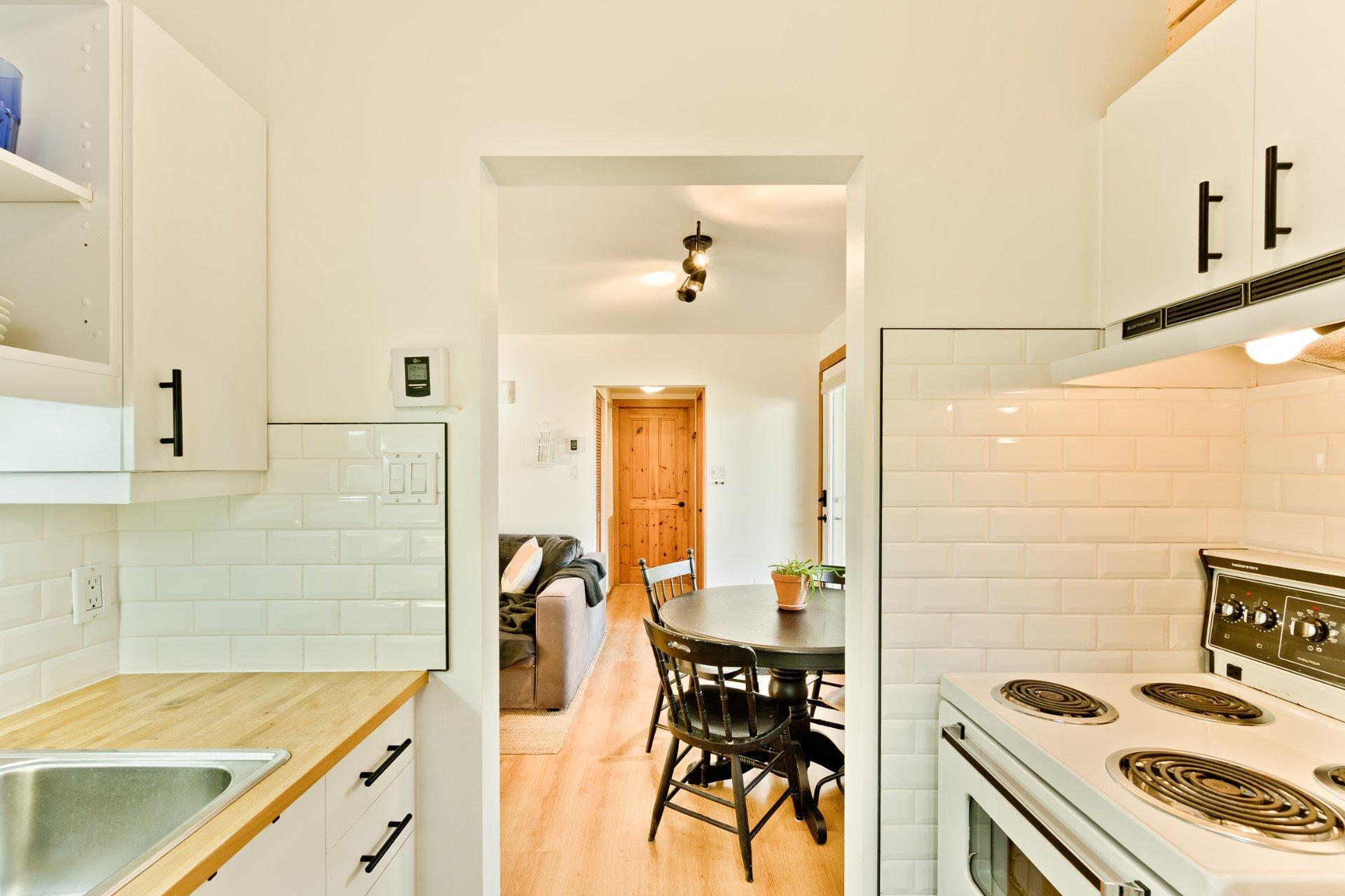 









58


Rue de la Grande-Coulée

,
Orford,




QC
J1X6Z6

