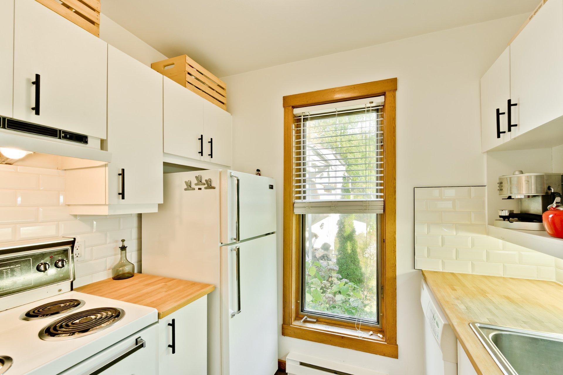 









58


Rue de la Grande-Coulée

,
Orford,




QC
J1X6Z6

