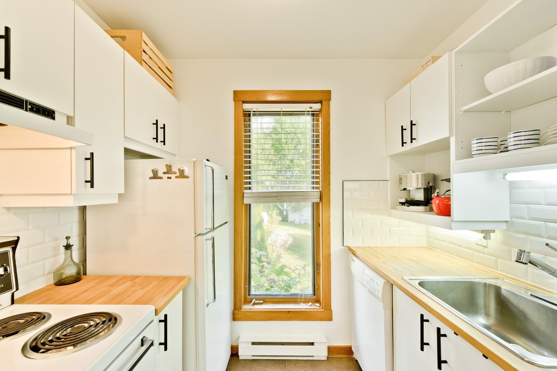 









58


Rue de la Grande-Coulée

,
Orford,




QC
J1X6Z6

