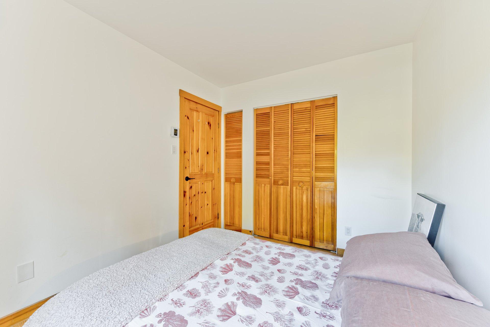 









58


Rue de la Grande-Coulée

,
Orford,




QC
J1X6Z6

