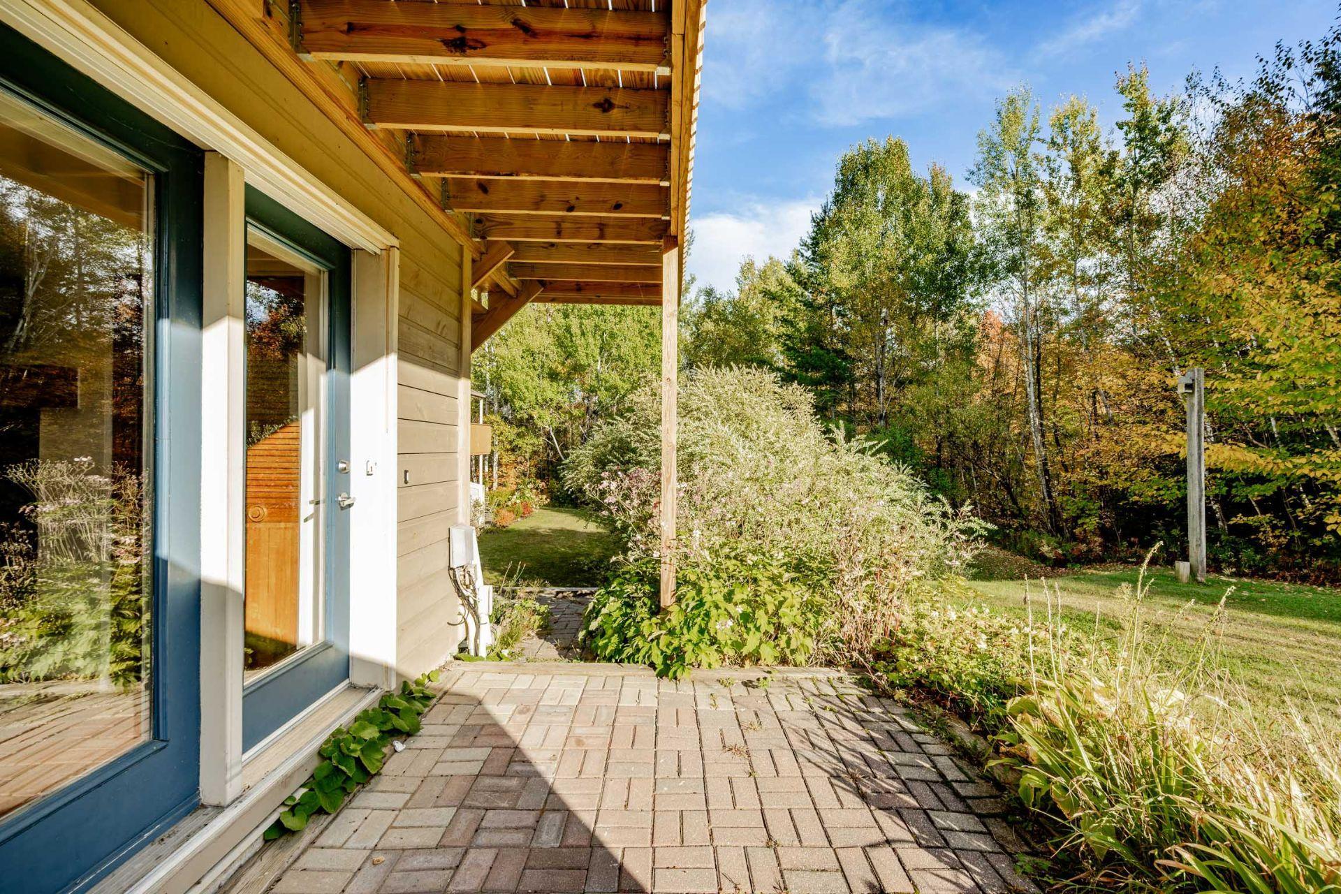 









58


Rue de la Grande-Coulée

,
Orford,




QC
J1X6Z6

