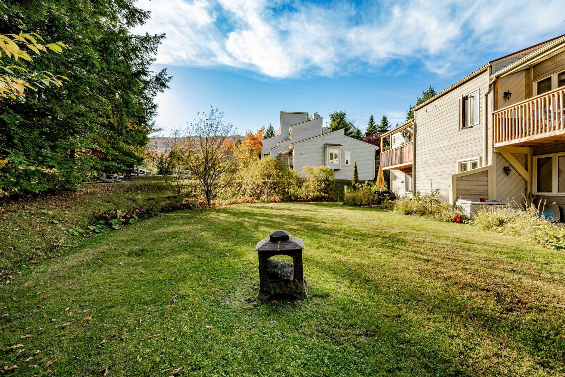 









58


Rue de la Grande-Coulée

,
Orford,




QC
J1X6Z6

