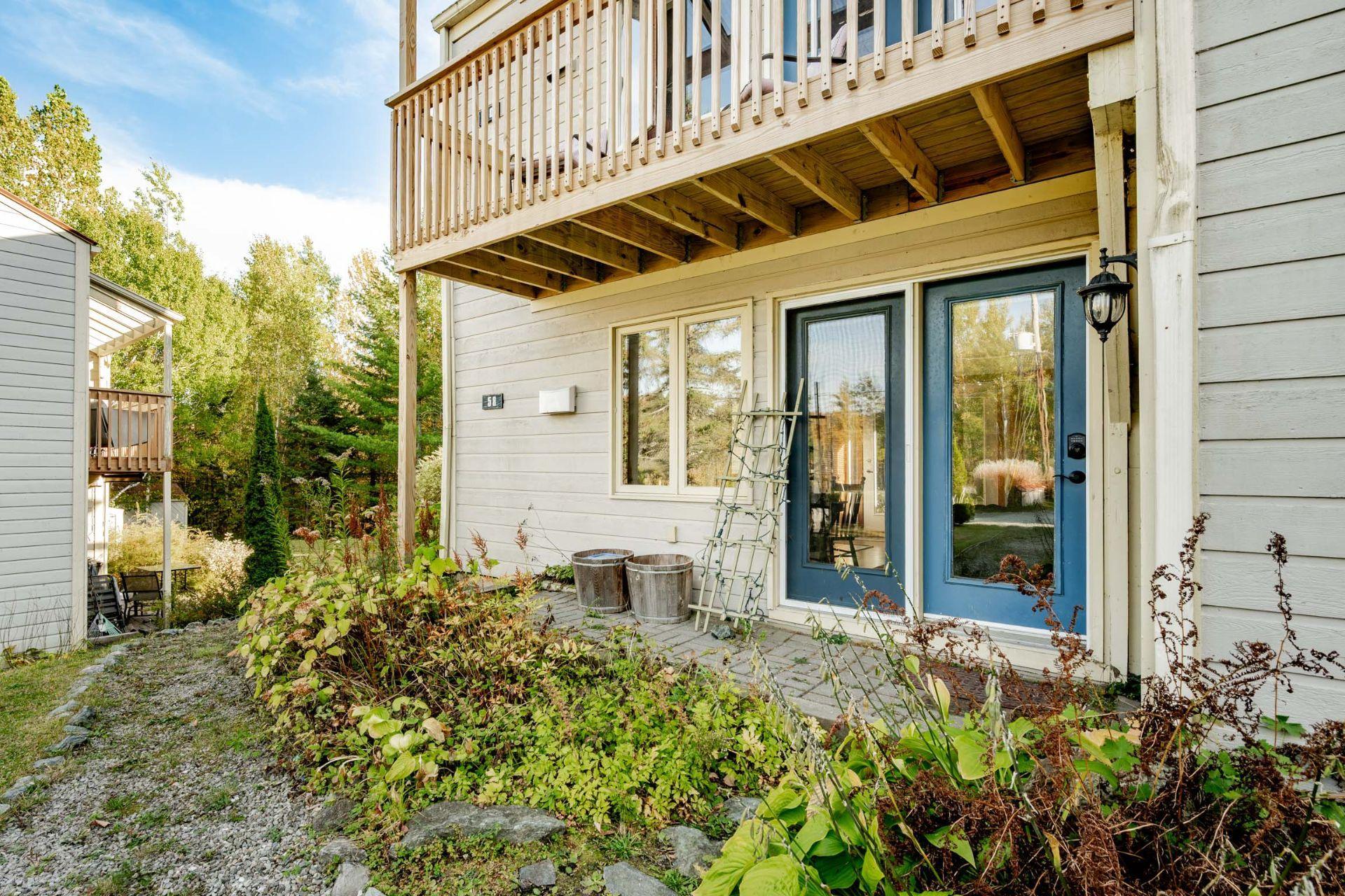 









58


Rue de la Grande-Coulée

,
Orford,




QC
J1X6Z6

