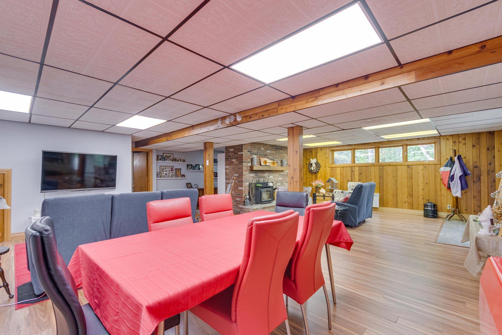 









6


Rue de l'Abitibi

,
Cantley,




QC
J8V3H4

