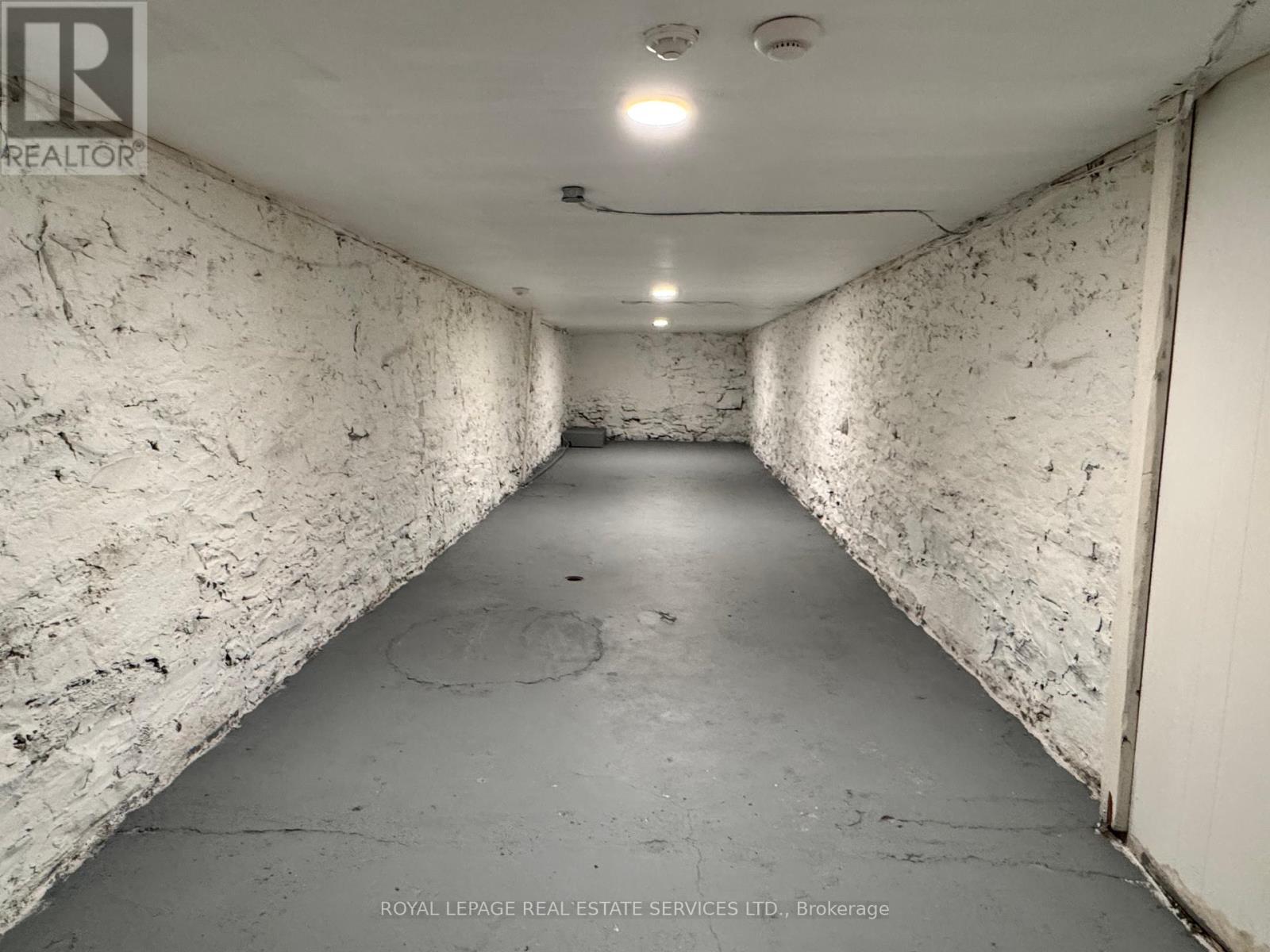 












181 KING STREET

,
Hamilton,




Ontario
L8N1B3

