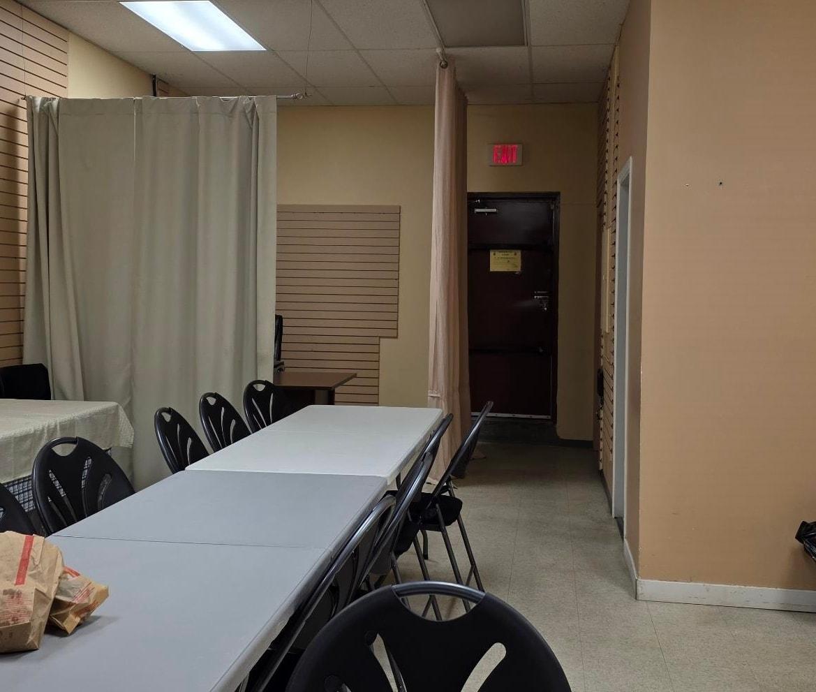 












20535B DOUGLAS CRESCENT

,
Langley,




British Columbia
V3A4B6

